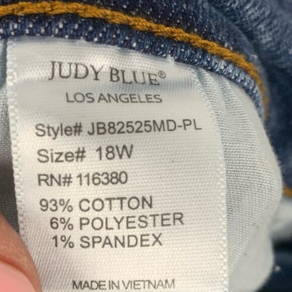 Judy Blue Jeans Women's Size 18W  Blue Boyfriend Fit Distressed Medium Wash - Picture 9 of 10